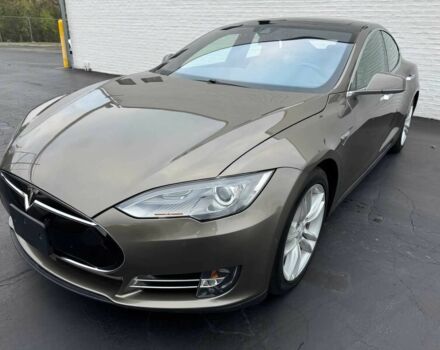 Бежевый Тесла Модель С, объемом двигателя 0 л и пробегом 80 тыс. км за 7600 $, фото 2 на Automoto.ua