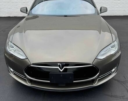 Бежевый Тесла Модель С, объемом двигателя 0 л и пробегом 80 тыс. км за 7600 $, фото 1 на Automoto.ua