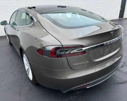 Бежевый Тесла Модель С, объемом двигателя 0 л и пробегом 80 тыс. км за 7600 $, фото 4 на Automoto.ua