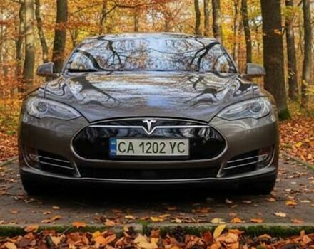 Бежевый Тесла Модель С, объемом двигателя 0 л и пробегом 170 тыс. км за 15300 $, фото 11 на Automoto.ua