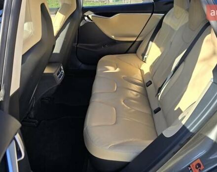 Бежевый Тесла Модель С, объемом двигателя 0 л и пробегом 170 тыс. км за 15300 $, фото 30 на Automoto.ua