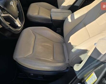 Бежевый Тесла Модель С, объемом двигателя 0 л и пробегом 170 тыс. км за 15300 $, фото 19 на Automoto.ua