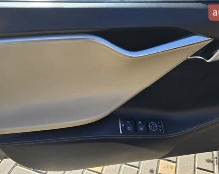 Бежевый Тесла Модель С, объемом двигателя 0 л и пробегом 170 тыс. км за 15300 $, фото 17 на Automoto.ua