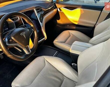 Бежевый Тесла Модель С, объемом двигателя 0 л и пробегом 230 тыс. км за 15900 $, фото 4 на Automoto.ua