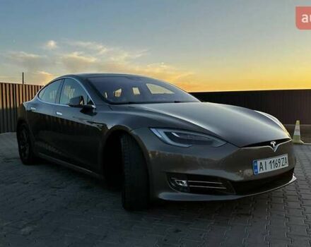 Бежевый Тесла Модель С, объемом двигателя 0 л и пробегом 230 тыс. км за 15900 $, фото 1 на Automoto.ua