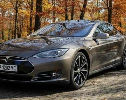Бежевый Тесла Модель С, объемом двигателя 0 л и пробегом 170 тыс. км за 15300 $, фото 36 на Automoto.ua