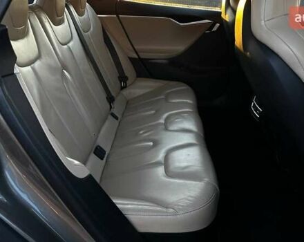 Бежевый Тесла Модель С, объемом двигателя 0 л и пробегом 230 тыс. км за 15900 $, фото 12 на Automoto.ua