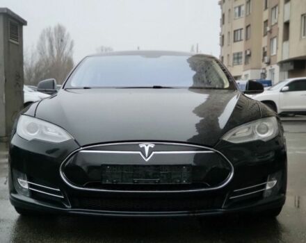 Черный Тесла Модель С, объемом двигателя 0 л и пробегом 120 тыс. км за 13900 $, фото 2 на Automoto.ua