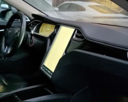 Черный Тесла Модель С, объемом двигателя 0 л и пробегом 120 тыс. км за 13900 $, фото 10 на Automoto.ua