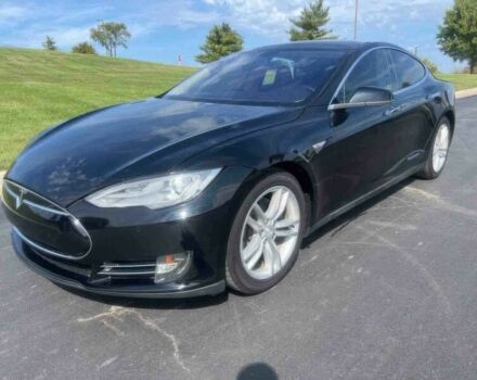 Черный Тесла Модель С, объемом двигателя 0 л и пробегом 86 тыс. км за 9200 $, фото 2 на Automoto.ua
