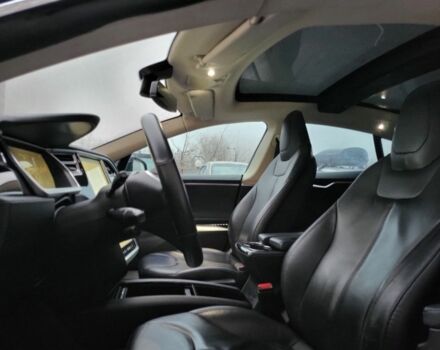 Черный Тесла Модель С, объемом двигателя 0 л и пробегом 120 тыс. км за 13900 $, фото 11 на Automoto.ua