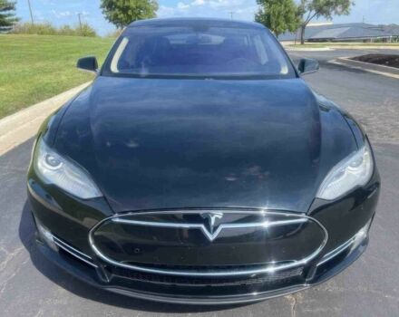 Черный Тесла Модель С, объемом двигателя 0 л и пробегом 86 тыс. км за 9200 $, фото 1 на Automoto.ua