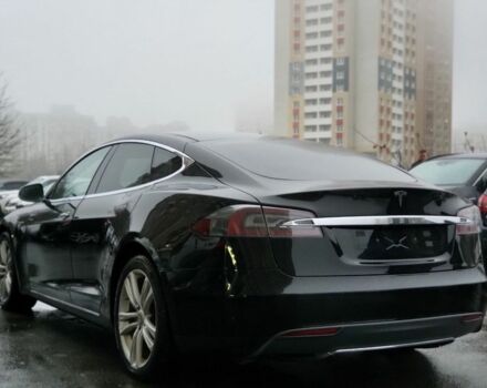 Черный Тесла Модель С, объемом двигателя 0 л и пробегом 120 тыс. км за 13900 $, фото 3 на Automoto.ua