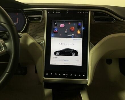 Чорний Тесла Модель С, об'ємом двигуна 0 л та пробігом 110 тис. км за 17000 $, фото 18 на Automoto.ua