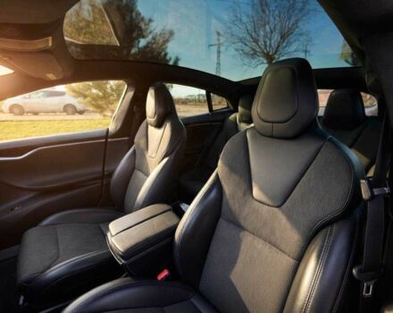 Чорний Тесла Модель С, об'ємом двигуна 0 л та пробігом 99 тис. км за 17200 $, фото 11 на Automoto.ua