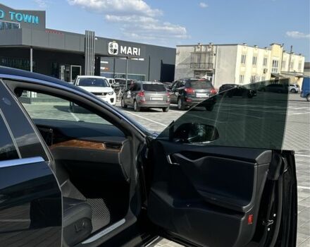 Черный Тесла Модель С, объемом двигателя 0 л и пробегом 59 тыс. км за 32000 $, фото 8 на Automoto.ua