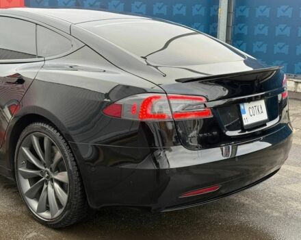 Черный Тесла Модель С, объемом двигателя 0 л и пробегом 101 тыс. км за 25499 $, фото 2 на Automoto.ua