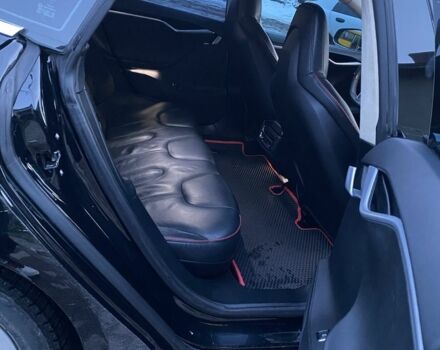 Чорний Тесла Модель С, об'ємом двигуна 0 л та пробігом 300 тис. км за 12600 $, фото 5 на Automoto.ua