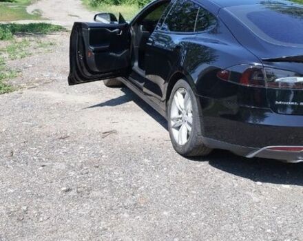 Черный Тесла Модель С, объемом двигателя 0 л и пробегом 2 тыс. км за 13500 $, фото 1 на Automoto.ua