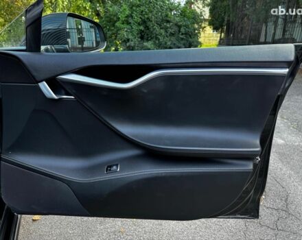 Черный Тесла Модель С, объемом двигателя 0 л и пробегом 313 тыс. км за 12690 $, фото 27 на Automoto.ua