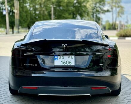 Черный Тесла Модель С, объемом двигателя 1.8 л и пробегом 143 тыс. км за 19999 $, фото 12 на Automoto.ua