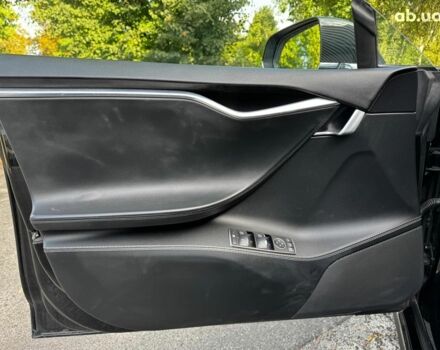 Черный Тесла Модель С, объемом двигателя 0 л и пробегом 313 тыс. км за 12690 $, фото 11 на Automoto.ua