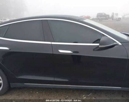 Черный Тесла Модель С, объемом двигателя 0 л и пробегом 48 тыс. км за 3800 $, фото 11 на Automoto.ua