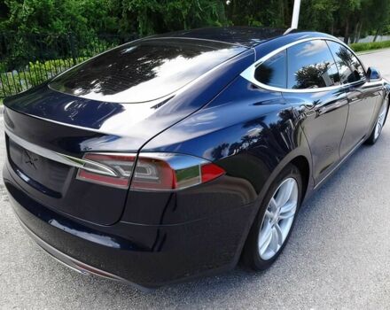 Черный Тесла Модель С, объемом двигателя 4.8 л и пробегом 79 тыс. км за 9700 $, фото 3 на Automoto.ua