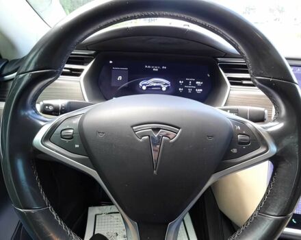 Черный Тесла Модель С, объемом двигателя 4.8 л и пробегом 79 тыс. км за 9700 $, фото 9 на Automoto.ua