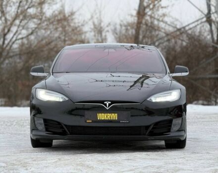 Черный Тесла Модель С, объемом двигателя 0 л и пробегом 224 тыс. км за 17500 $, фото 2 на Automoto.ua