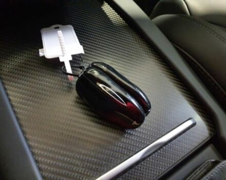 Черный Тесла Модель С, объемом двигателя 0 л и пробегом 141 тыс. км за 16100 $, фото 12 на Automoto.ua