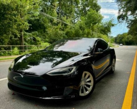 Чорний Тесла Модель С, об'ємом двигуна 0 л та пробігом 63 тис. км за 14600 $, фото 2 на Automoto.ua