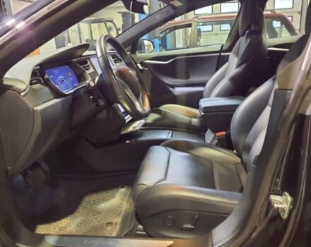 Черный Тесла Модель С, объемом двигателя 0 л и пробегом 141 тыс. км за 16100 $, фото 6 на Automoto.ua