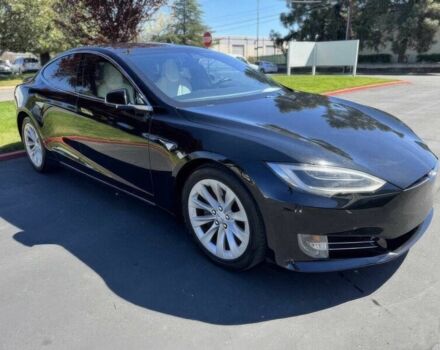 Черный Тесла Модель С, объемом двигателя 0 л и пробегом 66 тыс. км за 11000 $, фото 1 на Automoto.ua
