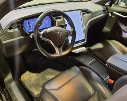 Черный Тесла Модель С, объемом двигателя 0 л и пробегом 141 тыс. км за 16100 $, фото 7 на Automoto.ua