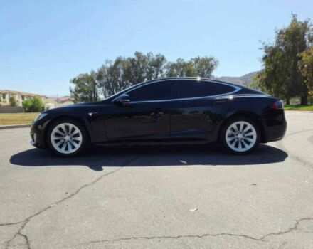 Чорний Тесла Модель С, об'ємом двигуна 0 л та пробігом 38 тис. км за 12000 $, фото 3 на Automoto.ua