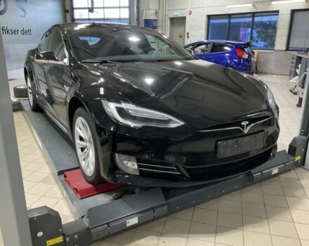 Черный Тесла Модель С, объемом двигателя 0 л и пробегом 142 тыс. км за 17500 $, фото 1 на Automoto.ua