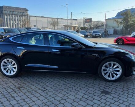 Черный Тесла Модель С, объемом двигателя 75 л и пробегом 84 тыс. км за 25500 $, фото 7 на Automoto.ua