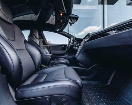 Чорний Тесла Модель С, об'ємом двигуна 0 л та пробігом 48 тис. км за 22000 $, фото 4 на Automoto.ua