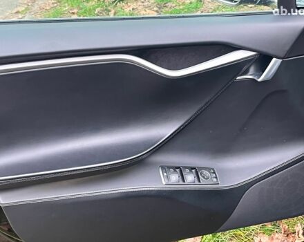 Черный Тесла Модель С, объемом двигателя 0 л и пробегом 148 тыс. км за 28990 $, фото 14 на Automoto.ua