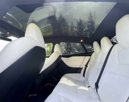 Черный Тесла Модель С, объемом двигателя 0 л и пробегом 101 тыс. км за 18500 $, фото 9 на Automoto.ua