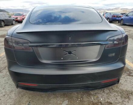 Черный Тесла Модель С, объемом двигателя 0 л и пробегом 67 тыс. км за 9100 $, фото 5 на Automoto.ua