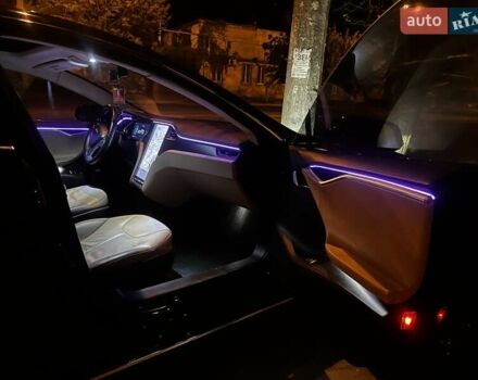 Черный Тесла Модель С, объемом двигателя 0 л и пробегом 230 тыс. км за 11500 $, фото 16 на Automoto.ua