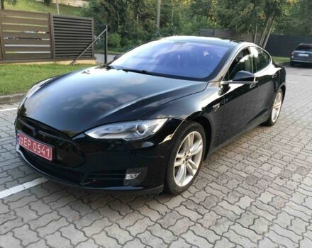 Черный Тесла Модель С, объемом двигателя 0 л и пробегом 190 тыс. км за 12999 $, фото 1 на Automoto.ua