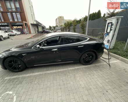 Черный Тесла Модель С, объемом двигателя 0 л и пробегом 140 тыс. км за 20000 $, фото 2 на Automoto.ua