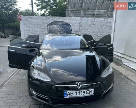 Черный Тесла Модель С, объемом двигателя 0 л и пробегом 125 тыс. км за 13300 $, фото 10 на Automoto.ua