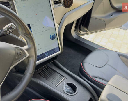 Черный Тесла Модель С, объемом двигателя 0 л и пробегом 145 тыс. км за 15000 $, фото 34 на Automoto.ua