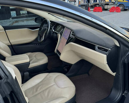 Черный Тесла Модель С, объемом двигателя 0 л и пробегом 280 тыс. км за 9999 $, фото 20 на Automoto.ua