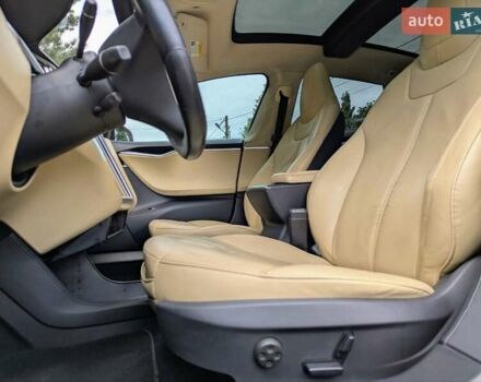 Чорний Тесла Модель С, об'ємом двигуна 0 л та пробігом 242 тис. км за 11200 $, фото 9 на Automoto.ua