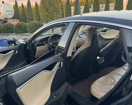 Черный Тесла Модель С, объемом двигателя 0 л и пробегом 280 тыс. км за 9999 $, фото 49 на Automoto.ua